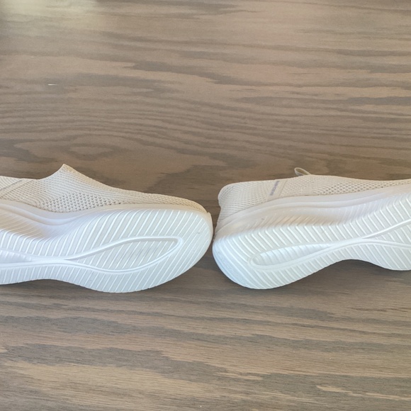 Skechers Slip-ins with Air-Cooled Memory Foam - Picture 3 of 6